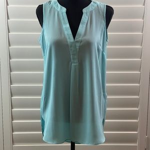 EUC Womens Top Size S
